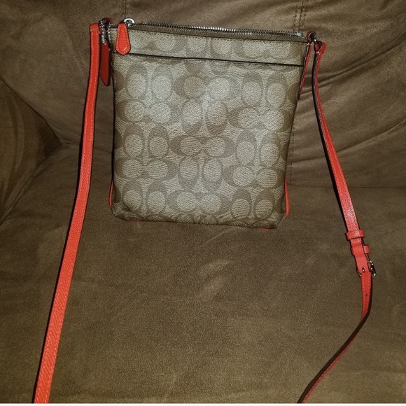 COACH CROSSBODY - Picture 2 of 6